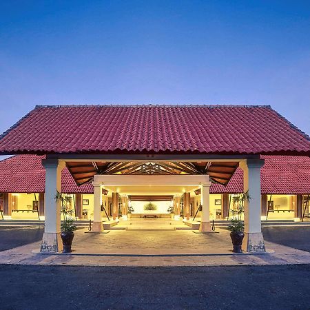 Mercure Manado Tateli Resort&Convention Exterior foto